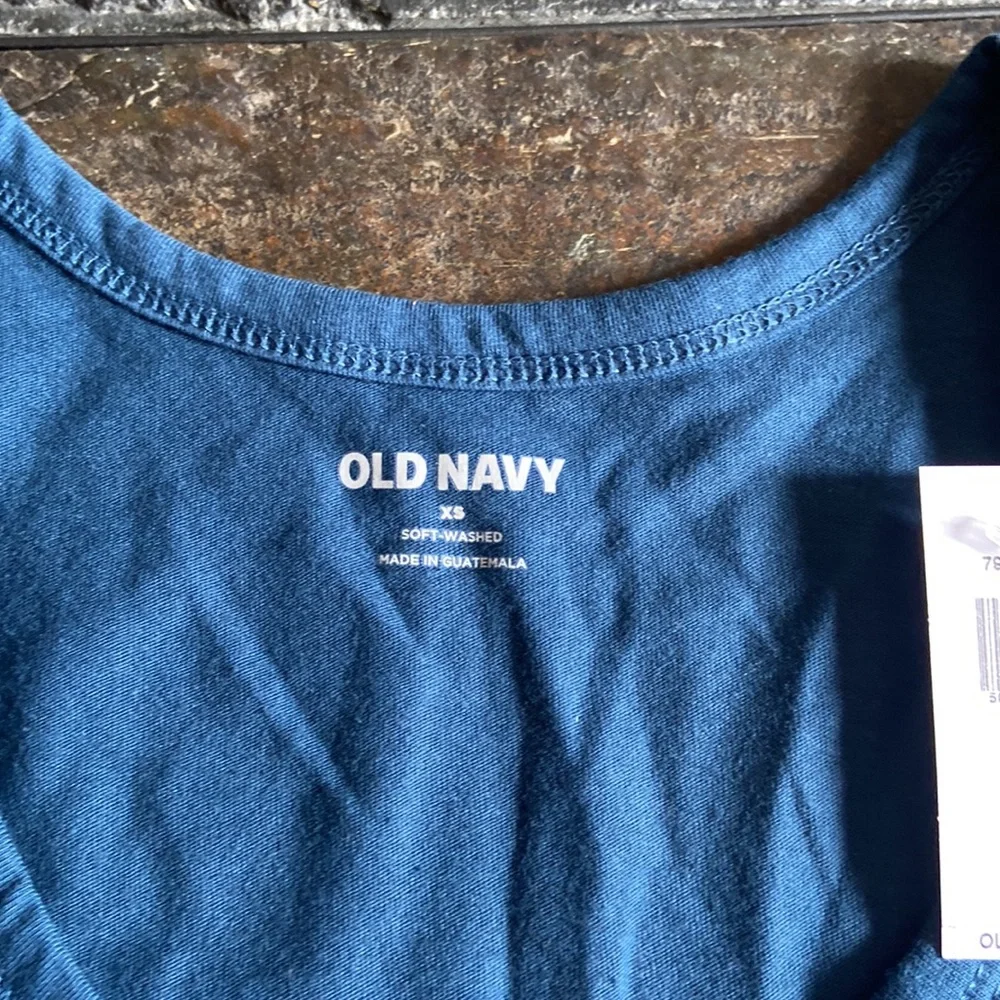 NWT Womens Old Navy Tank - Picture 2 of 3